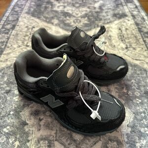 New Balance Black and Gray Velcro Sneakers